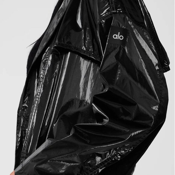 Alo Metallic Break Line Trench in Black, NWT - XS - Picture 7 of 8